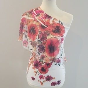 2B BEBE One Shoulder Floral Top